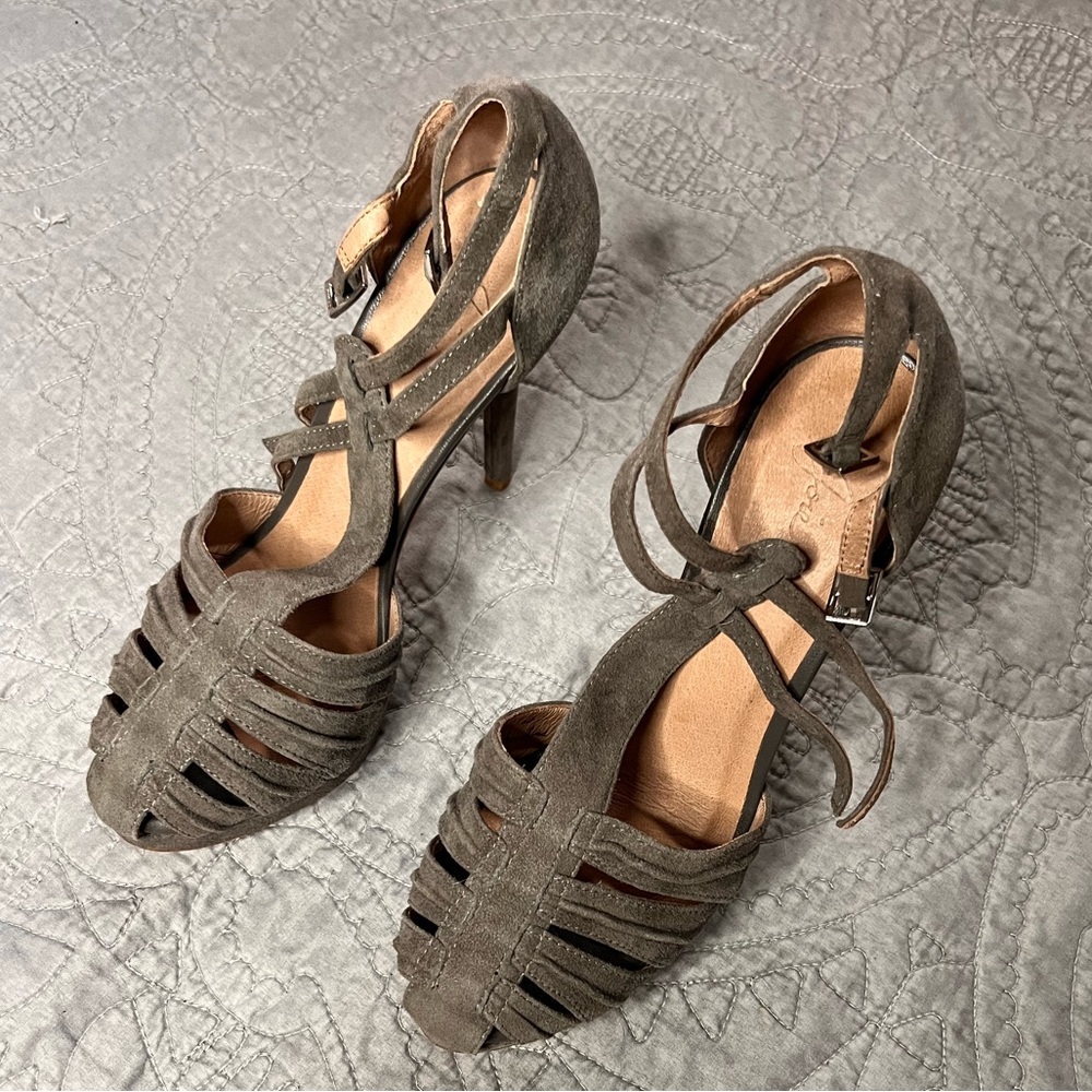 Joie Grey Suede Pumps size 38.5 EUR